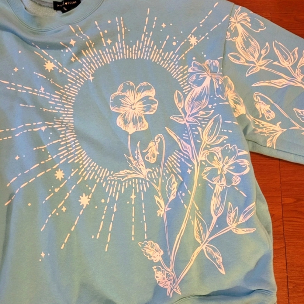 Blue Floral And Celestial Graphic Oversized Sweatshirt With Pockets - Picture 3 of 7